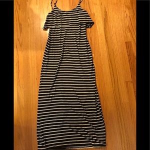 New Black & White Maxi dress Keyhole Back Sz S
